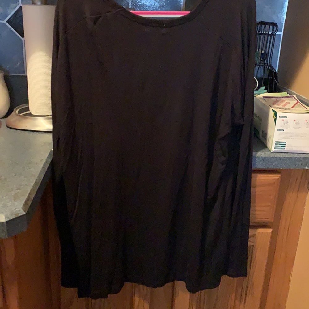 New top - Picture 2 of 2